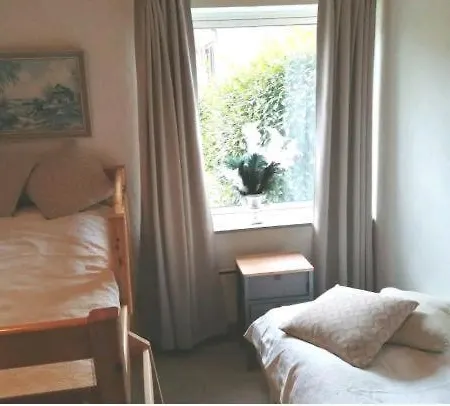 Bed And Kitchenette - For 5 In Private Section With 2 Bedrooms Privat bolig *