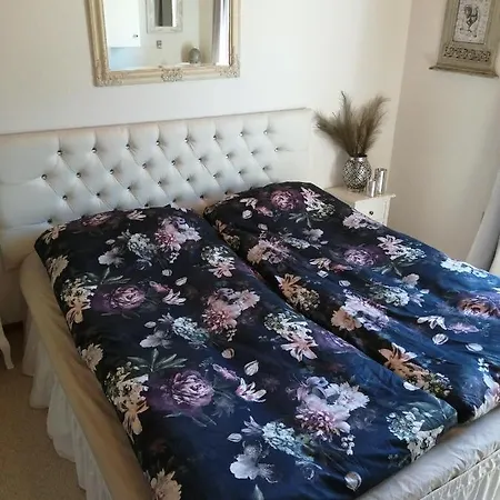 Bed And Kitchenette - For 5 In Private Section With 2 Bedrooms Privat bolig Agerskov